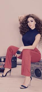 Myriam Fares feet photo thumbnail
