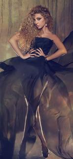 Myriam Fares feet photo thumbnail