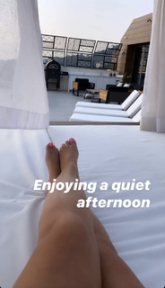 Myriam Fares feet photo thumbnail