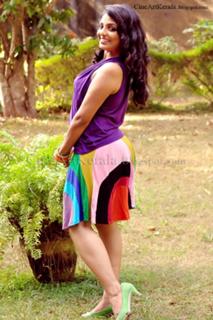 Mythili feet photo 11