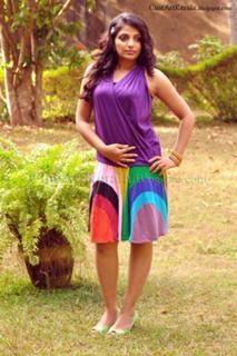 Mythili feet photo 8