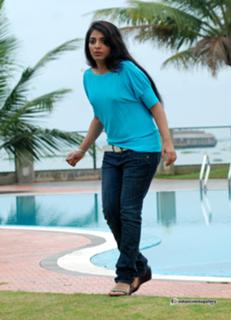 Mythili feet photo 5