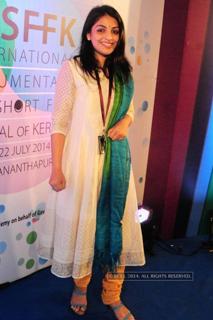 Mythili feet photo 18