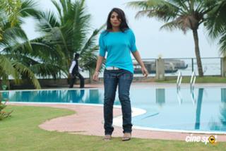 Mythili feet photo 13