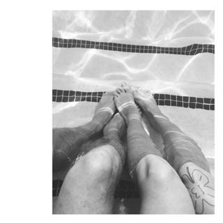 MØ feet photo 9