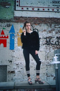 MØ feet photo 19