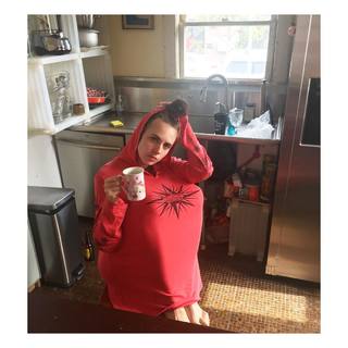 MØ feet photo 2