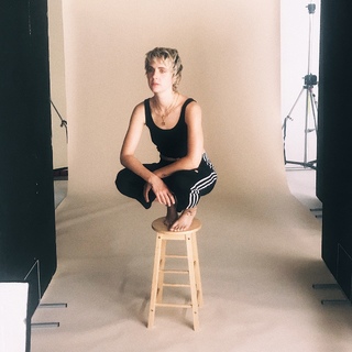MØ feet photo 7