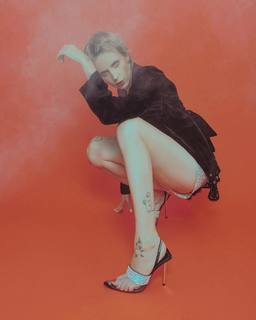 MØ feet photo 19
