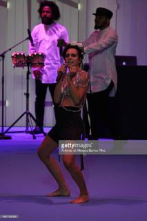 MØ feet photo 4