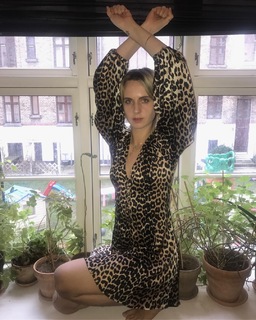 MØ feet photo 19
