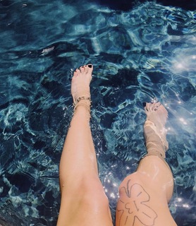 MØ feet photo 13