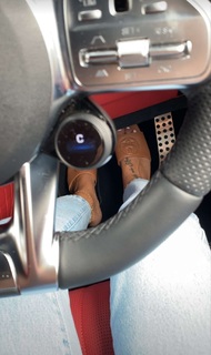 Mélanie Da Cruz feet photo 2