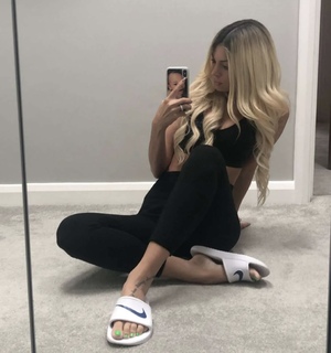 Mélanie Da Cruz feet photo 7