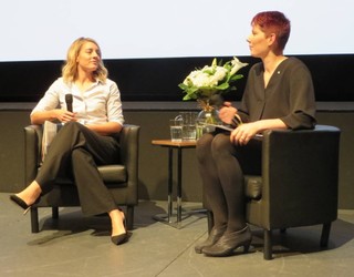 Mélanie Joly feet photo 6