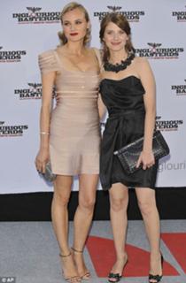 Mélanie Laurent feet photo thumbnail