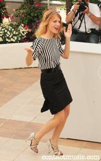 Mélanie Laurent feet photo thumbnail