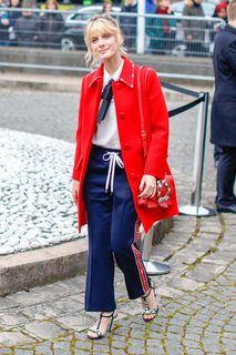 Mélanie Laurent feet photo thumbnail