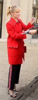 Mélanie Laurent feet photo thumbnail