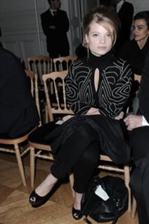 Mélanie Thierry feet photo 11