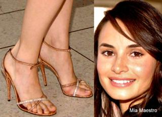 Mía Maestro feet photo 1