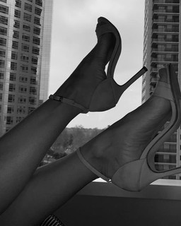 Mónica Antonópulos feet photo 16