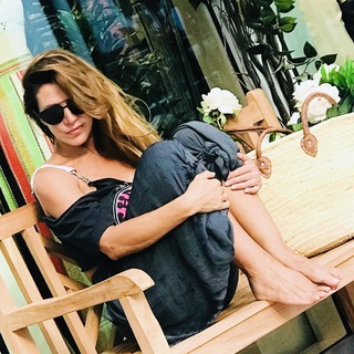 Mónica Ayos feet photo 2