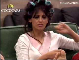 Mónica Cruz feet photo thumbnail