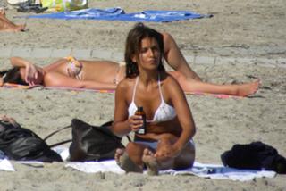 Mónica Cruz feet photo thumbnail