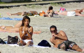 Mónica Cruz feet photo thumbnail