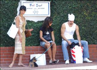 Mónica Cruz feet photo thumbnail