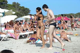 Mónica Cruz feet photo thumbnail