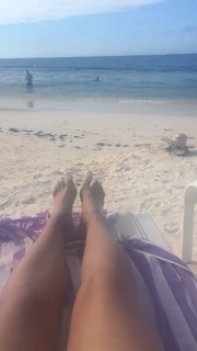 Mónica Cruz feet photo thumbnail