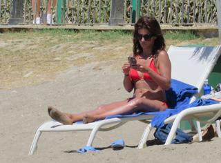 Mónica Cruz feet photo thumbnail