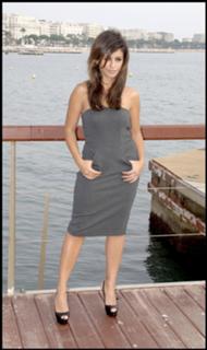 Mónica Cruz feet photo thumbnail