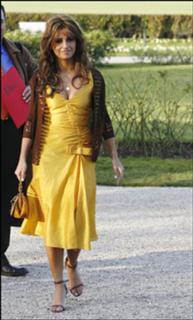 Mónica Cruz feet photo thumbnail