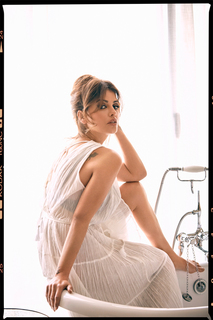 Mónica Cruz feet photo thumbnail