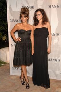 Mónica Cruz feet photo thumbnail