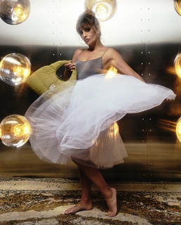 Mónica Cruz feet photo thumbnail