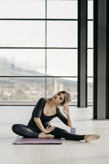 Mónica Cruz feet photo thumbnail