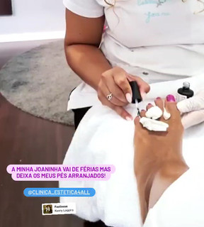 Mónica Jardim feet photo 16