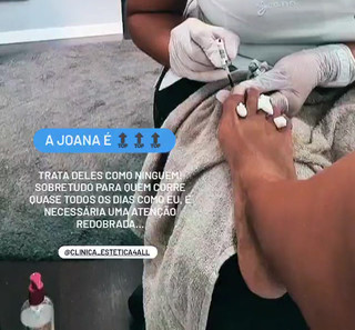 Mónica Jardim feet photo 7