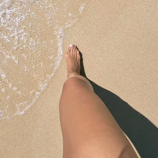 Mónica Jardim feet photo 2