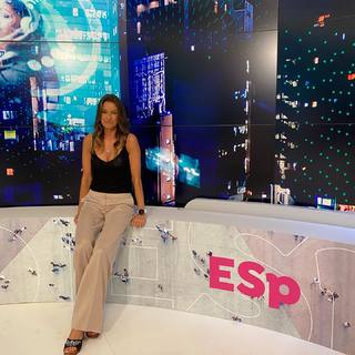 Mónica Martínez feet photo 14