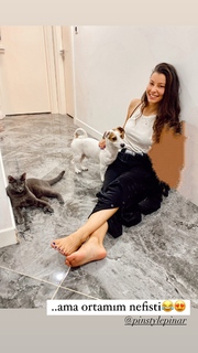 Müjde Uzman feet photo 12