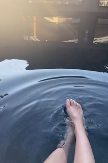 Müjde Uzman feet photo 3