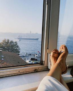 Müjde Uzman feet photo 6