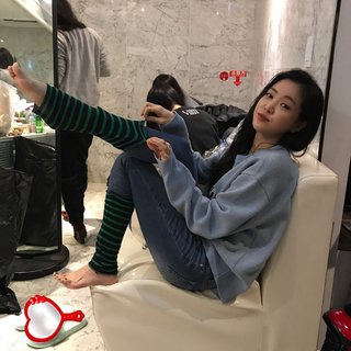 Na-Eun Son feet photo 3