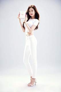 Na-Eun Son feet photo 2