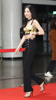 Na-Eun Son feet photo 9